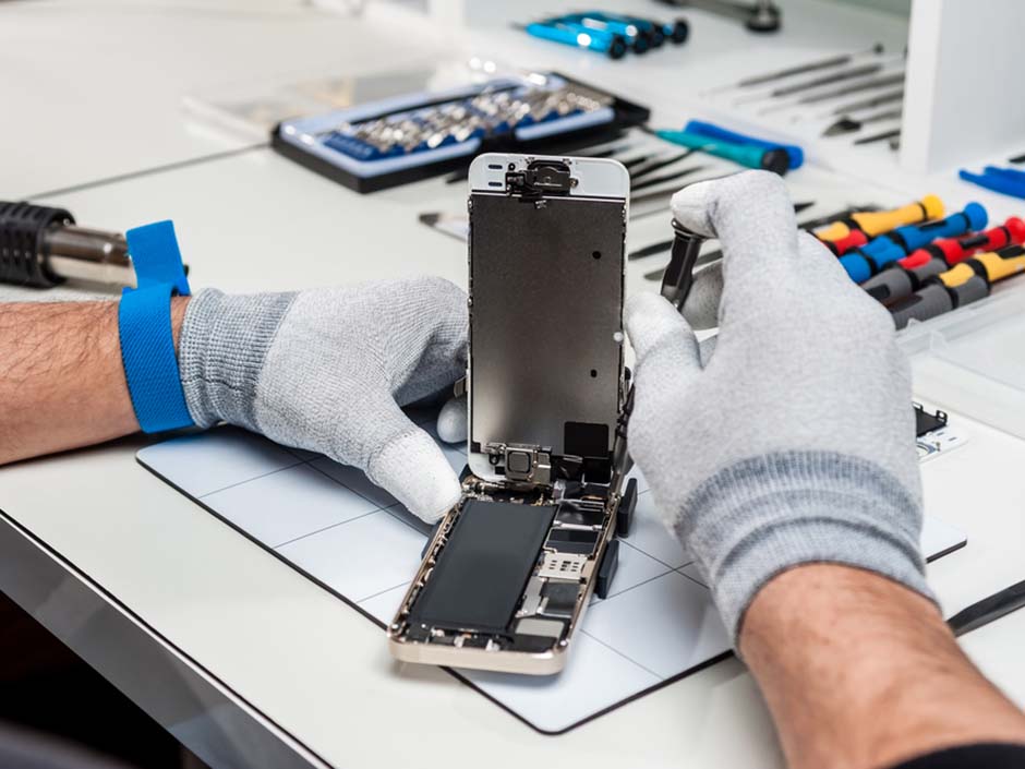 Réparation téléphone : pièces d’origine ou compatibles ? La vérité enfin expliquée