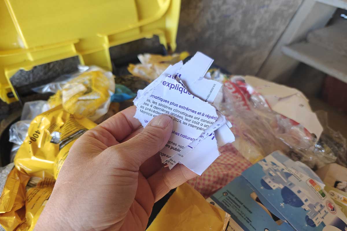 Sécurisez vos documents : comment éviter que vos papiers jetés ne deviennent une mine d’or pour les escrocs